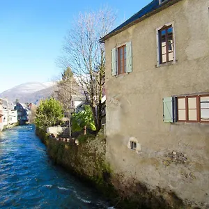 Couette-café Les Deux Rives, Cierp